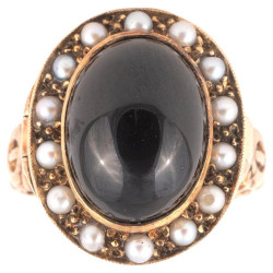 Late 18th Century Cabochon Garnet And Pearl Poison Ring