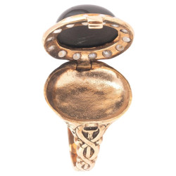 Late 18th Century Cabochon Garnet And Pearl Poison Ring