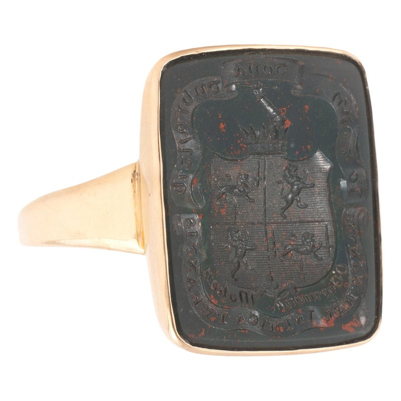 Blood Jasper Signet Men's Ring Early 19th Century With Family Crest