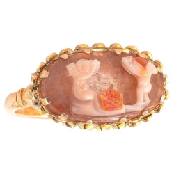 Roman Two Putti Pinkish Agate in Gold Ring 3rd-4th century AD