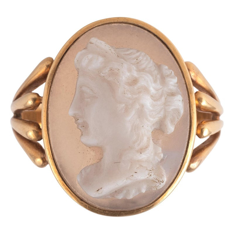 18kt Yellow Gold Agate Lady Profile Cameo Men's Ring Late 19th Century